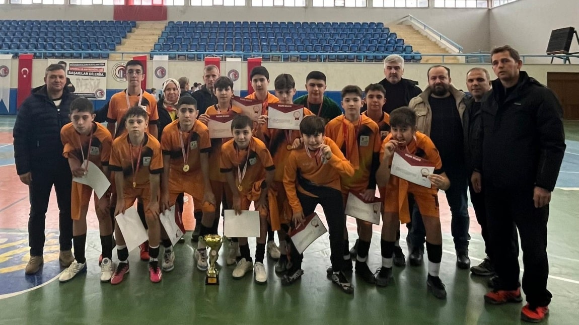 Çanakkale Ortaokullar Arası Yıldız Erkek Futsal Müsabakaları İl Birincisiyiz